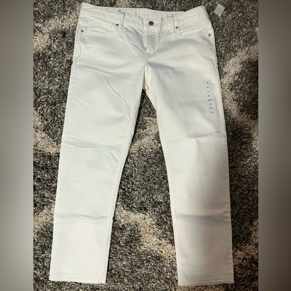 NWT- Gap Real Straight Skimmer Jeans
